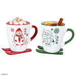 01-23020125-HIT-HoHoHoHo-Kaffeebecher-auf-Skiern-Gruen-Rot-2er-Set-03-Deko-KI.png