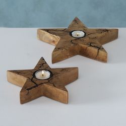 02-2013425-Boltze-Teelichthalter-Percha-Stern-flach-2tlg-Set-Moodpicture-01.jpg B. 2tlg Set Teelichthalter Percha Stern FLACH aus Mango Holz - 2013425_Bild_2