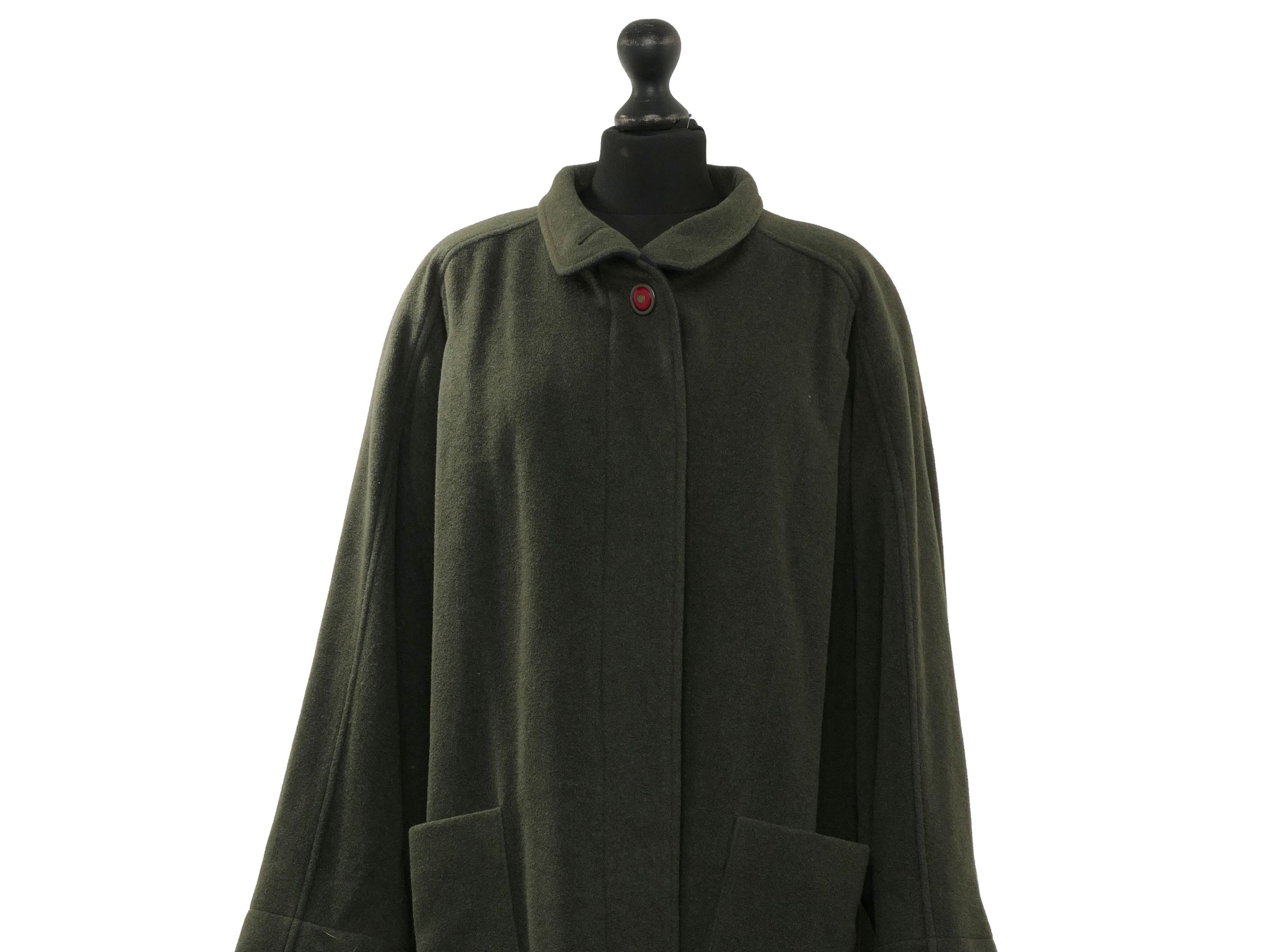 Delmod women's wool coat coat 40 dark green half-length single-breasted with cashmere Delmod women's wool coat coat 40 dark green half-length single-breasted with cashmere