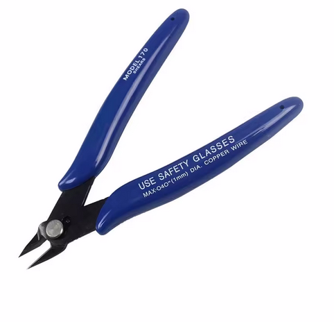 Seitenschneider-170.png Seitenschneider-170.png