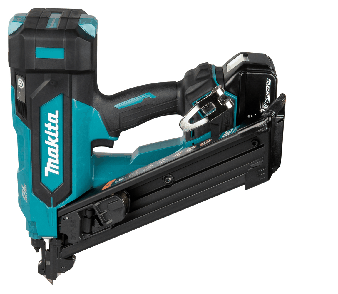 Makita DBN640 in Bewegung
