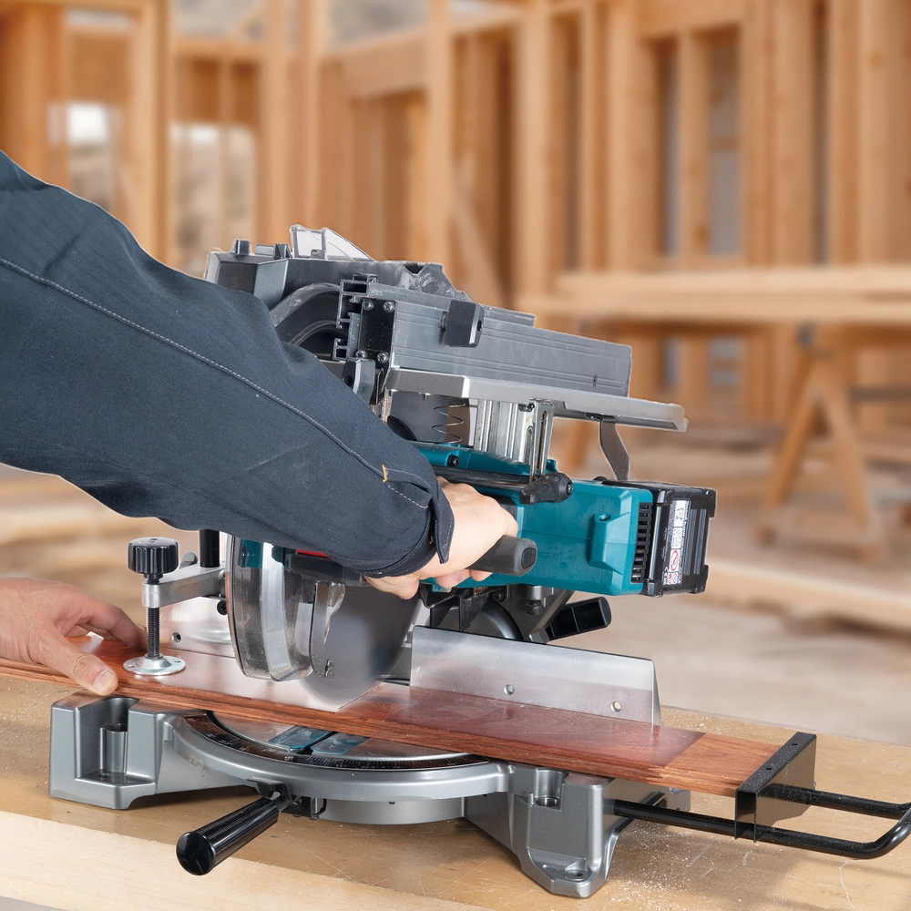 Makita LH001G Anwendung 1