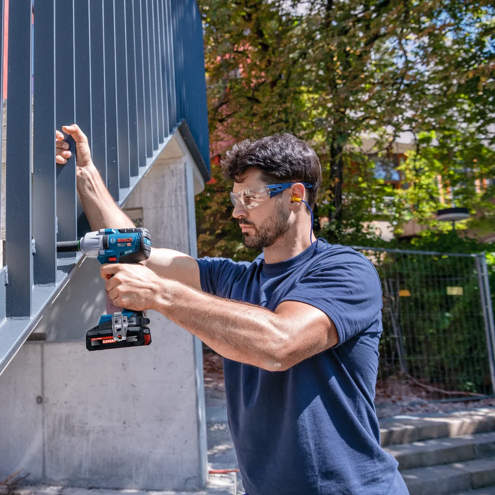 Bosch GDS 18V-450 H im Einsatz: Betton Waldorfschule
