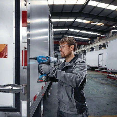 Bosch GRG 18V-16 im Einsatz