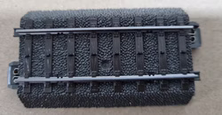 Maerklin-H0--24064-gerades-C-Gleis-64-3-mm-1-Gleis-13574_1.jpg Maerklin-H0--24064-gerades-C-Gleis-64-3-mm-1-Gleis-13574_1.jpg