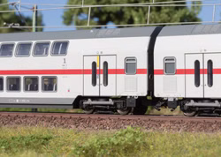 Maerklin-H0-43486-IC-2-Doppelstockwg-1-Kl-DB-AG-48995_1.jpg Maerklin-H0-43486-IC-2-Doppelstockwg-1-Kl-DB-AG-48995_1.jpg