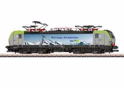 Maerklin-88236--Z-E-Lok-475-BLS-Cargo-60521.jpg Maerklin-88236--Z-E-Lok-475-BLS-Cargo-60521.jpg