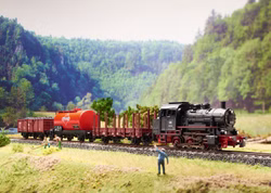 Maerklin-H0-29890-Dig--Startpackung-Gueterzug-m--61985_2.jpg Maerklin-H0-29890-Dig--Startpackung-Gueterzug-m--61985_2.jpg