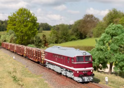 Maerklin-H0-39201-Diesellokomotive-Baureihe-220-62048_2.jpg Maerklin-H0-39201-Diesellokomotive-Baureihe-220-62048_2.jpg