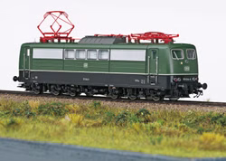 Trix-H0-25651-Elektrolokomotive-Baureihe-151-62218.jpg Trix-H0-25651-Elektrolokomotive-Baureihe-151-62218.jpg