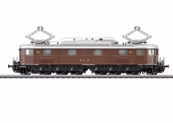 Maerklin-H0-38680-Elektrolokomotive-Ae-6-8-63667.jpg Maerklin-H0-38680-Elektrolokomotive-Ae-6-8-63667.jpg