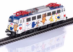 Maerklin-H0-39111-E-Lok-BR-110-Elefantenex-TRI-63942_1.jpg Maerklin-H0-39111-E-Lok-BR-110-Elefantenex-TRI-63942_1.jpg
