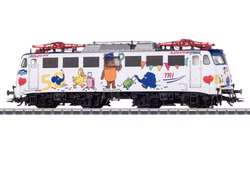 Maerklin-H0-39111-E-Lok-BR-110-Elefantenex-TRI-63942_3.jpg Maerklin-H0-39111-E-Lok-BR-110-Elefantenex-TRI-63942_3.jpg
