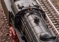 Maerklin-H0-38190-Dampflokomotive-Baureihe-19-0-Sachsenstolz-64093_12.jpg Maerklin-H0-38190-Dampflokomotive-Baureihe-19-0-Sachsenstolz-64093_12.jpg