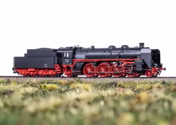 Maerklin-H0-38190-Dampflokomotive-Baureihe-19-0-Sachsenstolz-64093_15.jpg Maerklin-H0-38190-Dampflokomotive-Baureihe-19-0-Sachsenstolz-64093_15.jpg