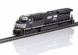 Maerklin-H0-38448-Diesellokomotive-Typ-GE-ES44AC-64404.jpg Maerklin-H0-38448-Diesellokomotive-Typ-GE-ES44AC-64404.jpg
