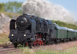 Maerklin-H0-38012-Dampflokomotive-12-11-oeBB-64466_5.jpg Maerklin-H0-38012-Dampflokomotive-12-11-oeBB-64466_5.jpg