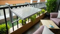 Klappbarer Balkon-Hängetisch aus FSC Akazienholz, ca. 64 x 76 x 51 cm – Hellgrau