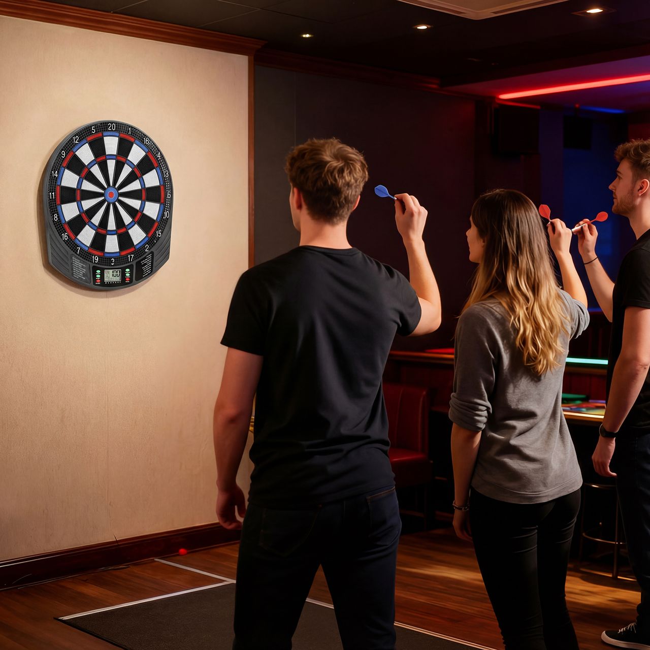 SPORTNOW Elektronische Dartscheibe Dartboard mit LCD-Anzeigen 6 Dartpfeil 18 Spiele