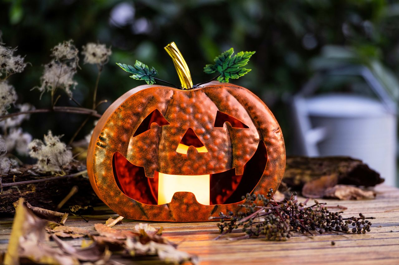 I-Glow LED Outdoor Dekokürbis "SPOOKY"
