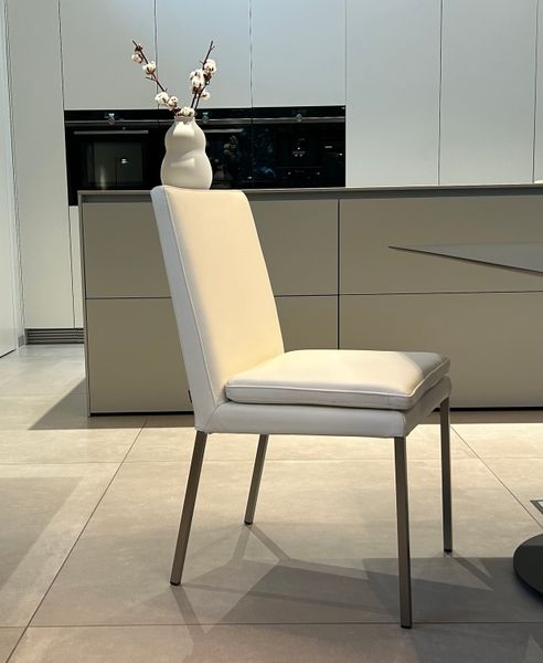 SIX Echtleder Esszimmerstuhl - Stella Creme Weiß mit Edelstahlrahmen - Design ideal für Esszimmer, Küche & Wohnzimmer - Fertig montiert, bis 150 kg - Gastronomie-Qualität | Lederstühle Esszimmer-Stühle kaufen bei