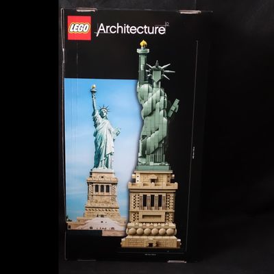 LEGO® Architecture 21042 - Freiheitsstatue / Statue of Liberty LEGO® Architecture 21042 - Freiheitsstatue / Statue of Liberty