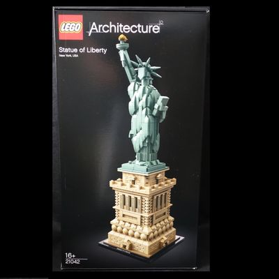 LEGO® Architecture 21042 - Freiheitsstatue / Statue of Liberty LEGO® Architecture 21042 - Freiheitsstatue / Statue of Liberty