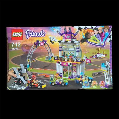 LEGO® Friends 41352 - Das große Rennen / The big race day LEGO® Friends 41352 - Das große Rennen / The big race day