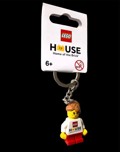 LEGO® House 853713 - Billund House Girl Key Chain / Schlüsselanhänger LEGO® House 853713 - Billund House Girl Key Chain / Schlüsselanhänger