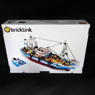 LEGO® 2021 Bricklink Designer Program 910010 - Großer Fischkutter / The Great Fishing Boat LEGO® 2021 Bricklink Designer Program 910010 - Großer Fischkutter / The Great Fishing Boat