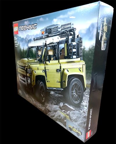 LEGO® Technic 42110 - Land Rover Defender LEGO® Technic 42110 - Land Rover Defender