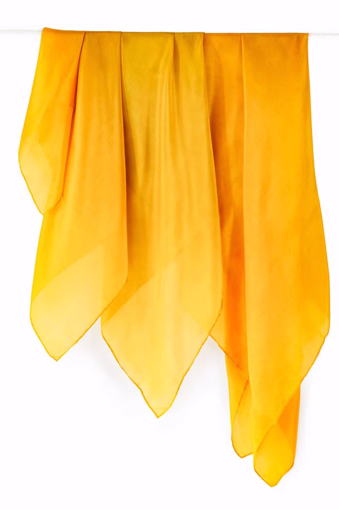 Foulard en soie jaune soleil Foulard en soie jaune soleil