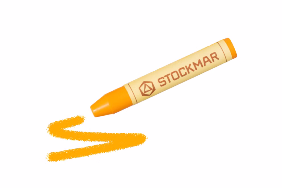 Stockmar STOCKMAR Wachsmalstifte Einzelstift in 32 Farben_31382 goldgelb Ein STOCKMAR Wachsmalstifte Einzelstift in orange von Stockmar zeichnet eine orangefarbene Wellenlinie auf weißem Hintergrund. goldgelb