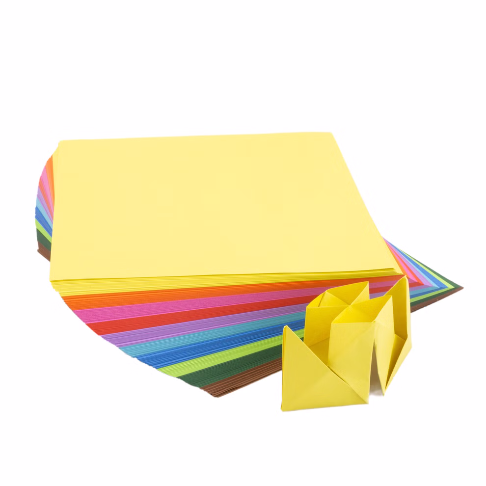 Mercurius Origami Faltpapier leicht 500 Blatt_12989 12 x 12 Ein Stapel Mercurius Origami Faltpapier leicht 500 Blatt meist gelbe Blätter oben mit zwei gelben Papier-Wahrsagern vorne auf weißem Hintergrund. 12 x 12