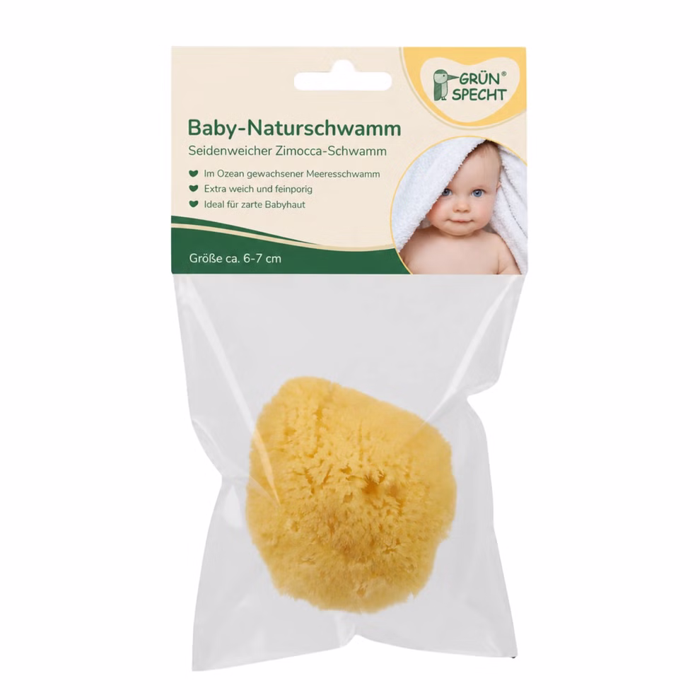 Baby-Naturschwamm, Zimocca-Schwamm GRÜNSPECHT Baby-Naturschwamm aus feinporigem Zimocca-Meeresschwamm für die sanfte Reinigung der Babyhaut in der durchsichtigen Verpackung.