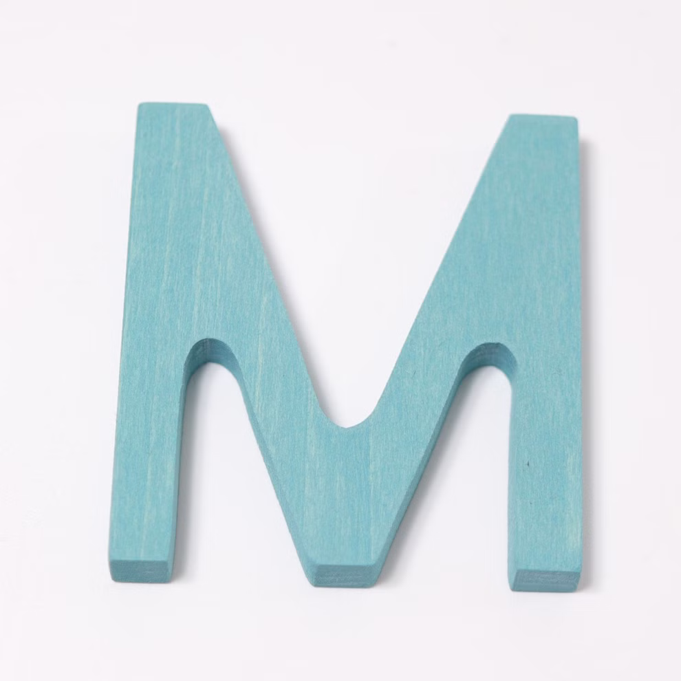 Letras Grimms de madera M Letras Grimms de madera M