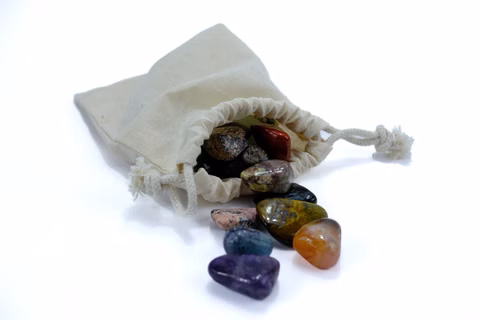 Borsa del tesoro con pietre fini 