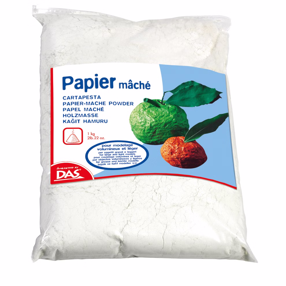 DAS DAS Pappmaché 1.000 g _23908 Ein 1 kg-Sack DAS Pappmaché von DAS trägt ein Etikett mit grünen und orangefarbenen Papierkugeln grünen Blättern und einem mehrsprachigen Text zur Beschreibung des Produkts.