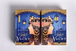 Anaconda Verlag Märchen aus 1001 Nacht - Vollständige Ausgabe 2 Bände_24815 Zwei Bände von "Märchen aus 1001 Nacht - Vollständige Ausgabe" aus dem Anaconda Verlag liegen nebeneinander und zeigen auf dem Einband das Profil einer Frau mit kunstvoller Kopfbedeckung und dekorativen Laternen auf blauem Hintergrund.