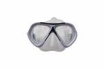 Schildkröt Erwachsenen Tauchmaske "Tupai"
Tauchmaske "Tupai" mit seitlichen Sichtfenstern_26665 Die Erwachsenen Tauchmaske "Tupai" von Schildkröt mit seitlichen Sichtfenstern wird frontal vor weißem Hintergrund gezeigt.