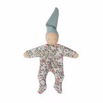 Muñeca Waldorf Nini, ligera como una pluma