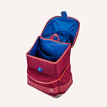 Finkid Schulranzen Set beet red/chili mit bestückter Federmappe Schlampermäppchen und Sportbeutel_29214 Ein Schulranzen-Set von Finkid in Rübenrot/Chili bestehend aus einem gefüllten Federmäppchen einem Etui und einer Sporttasche.