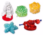 De grote doos met experimenten met kristallen