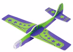 Der Leuchtende Segelflieger Glow in the Dark vom moses. Verlag ist ein kleiner Schaumstoff-Segelflieger mit lila und grünen Flügeln Stern- und Streifendekoration und einer Plastikspitze.