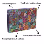 Das Penny Puzzle 'Puzzle Mosaic Studio 1000 Teile' ist ein farbenfrohes Mosaikpuzzle mit 1000 matten dicken ineinander greifenden Teilen enthält ein Poster und misst 48 x 68 cm wenn es fertig ist.