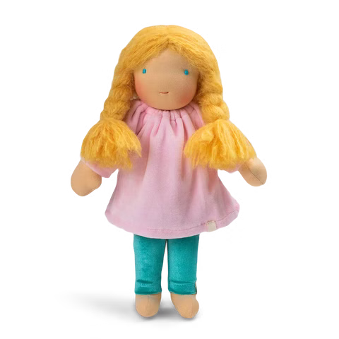 Muñeca de estilo Waldorf Mika