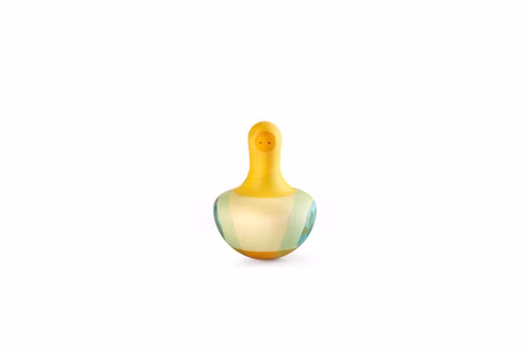 Pájaro amarillo en movimiento