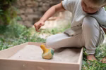 Pájaro amarillo en movimiento
