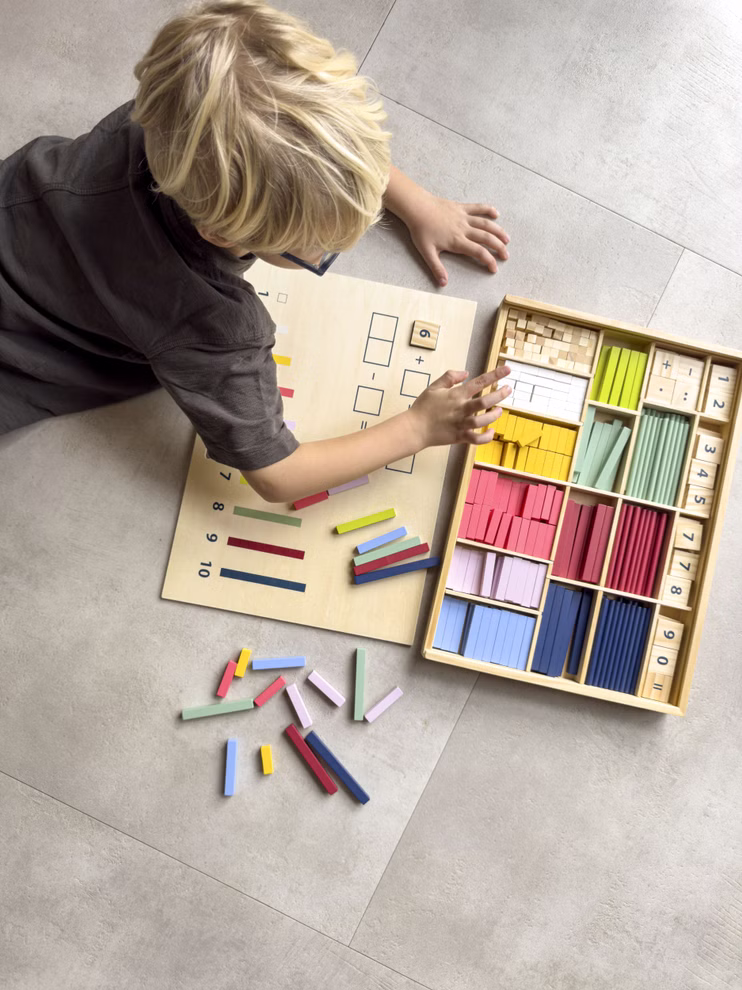 Learning box for arithmetic sticks with numbers Learning box for arithmetic sticks with numbers