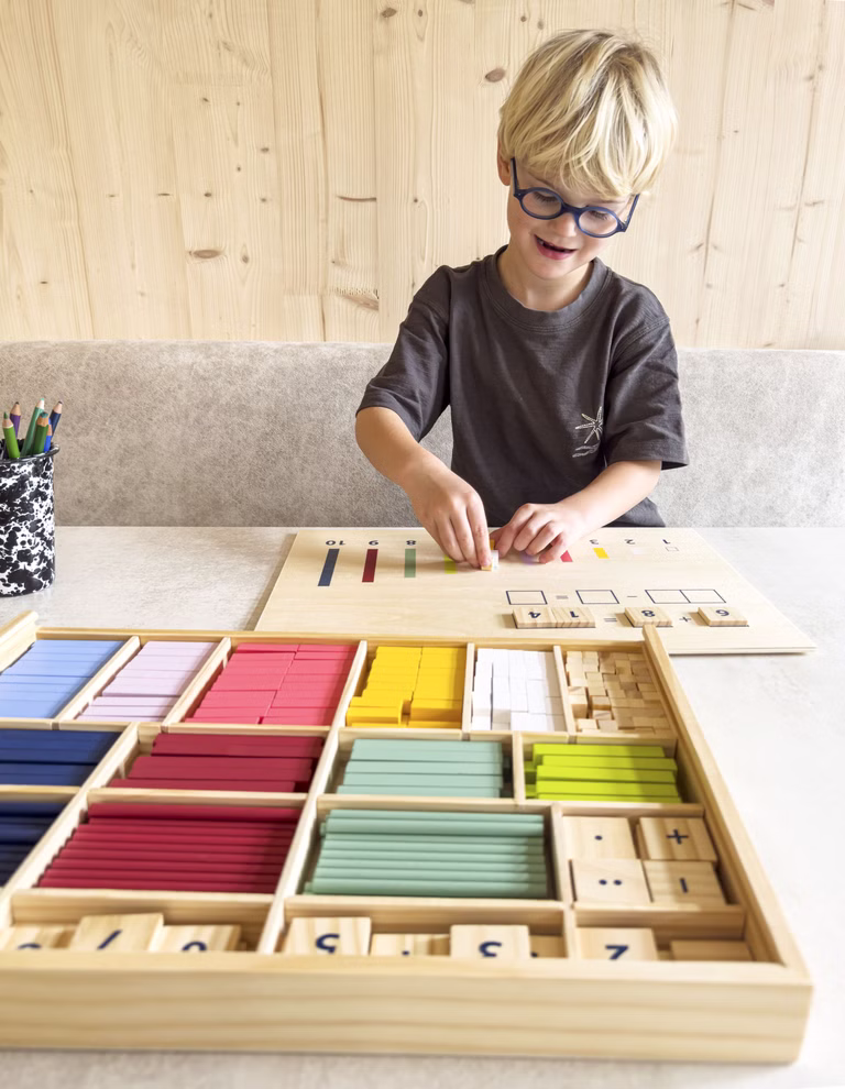 Learning box for arithmetic sticks with numbers Learning box for arithmetic sticks with numbers